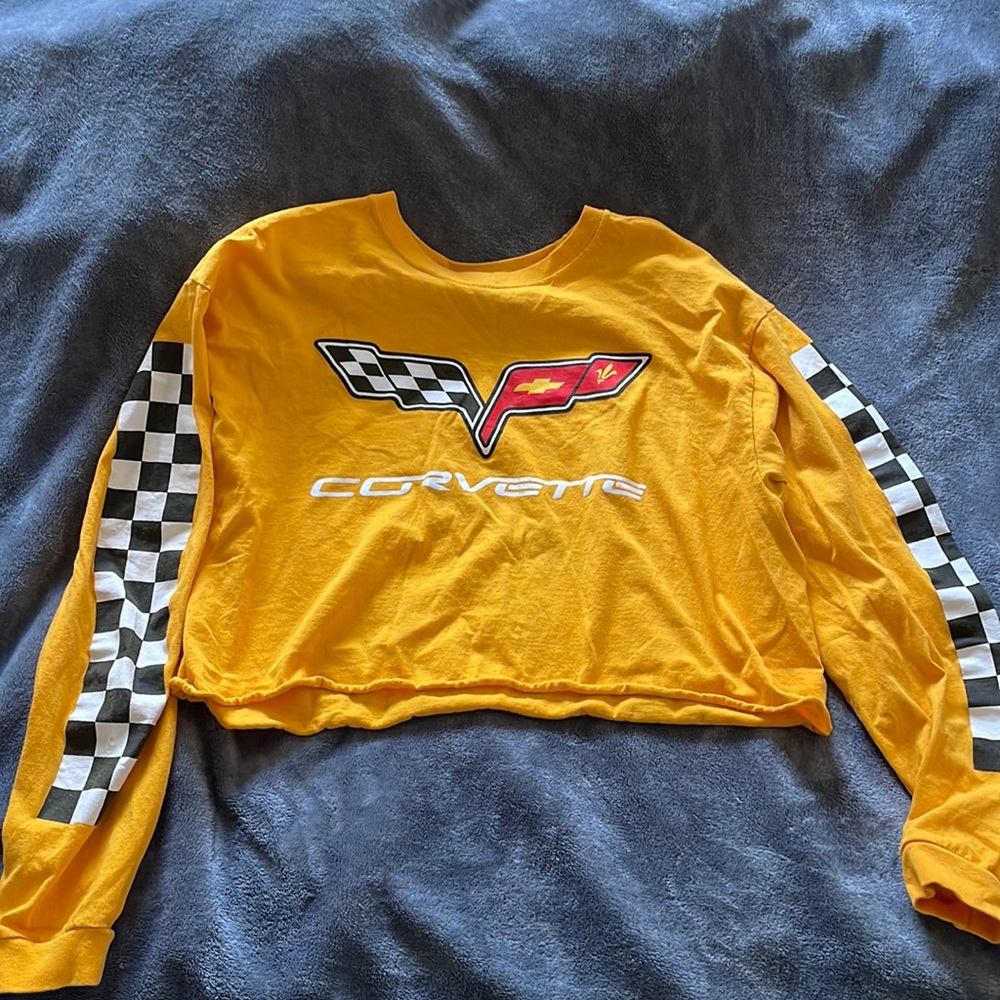 Yellow cropped long sleeve Corvette tee shirt. Size Xl